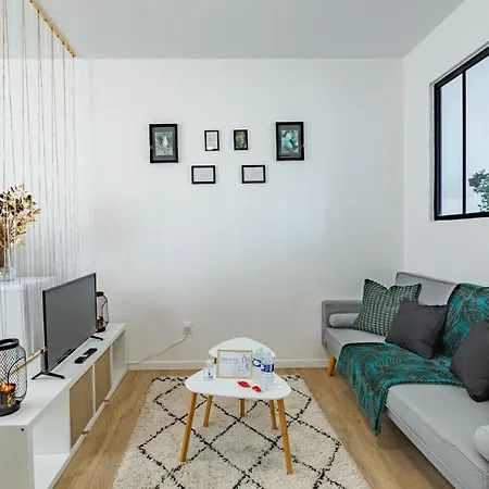 La Vie Est Belle Appartement Oyonnax Buitenkant foto