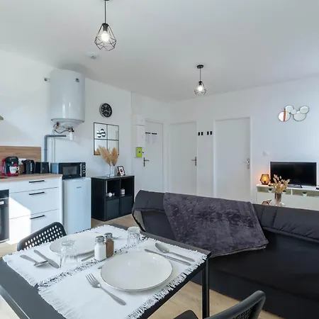 La Vie Est Belle Appartement Oyonnax Buitenkant foto